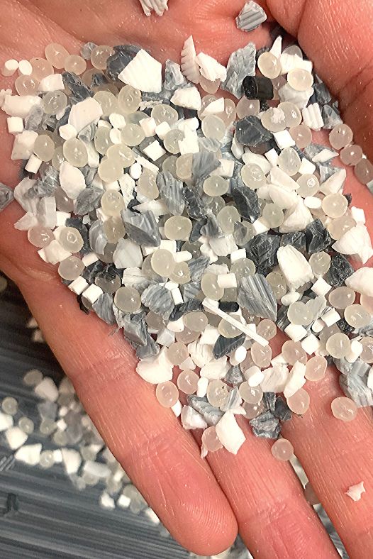 Use recycled and bio-resins to print every piece of furniture